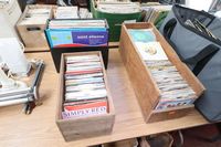 Collectables & Curio.