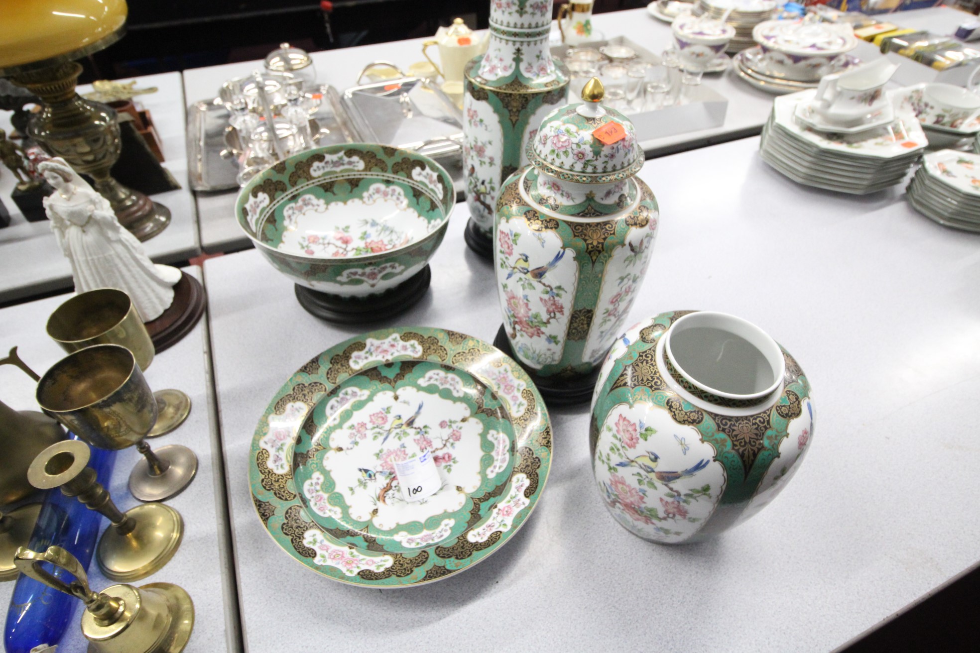 Lot 100 - 5x Pieces of Kaiser - £60