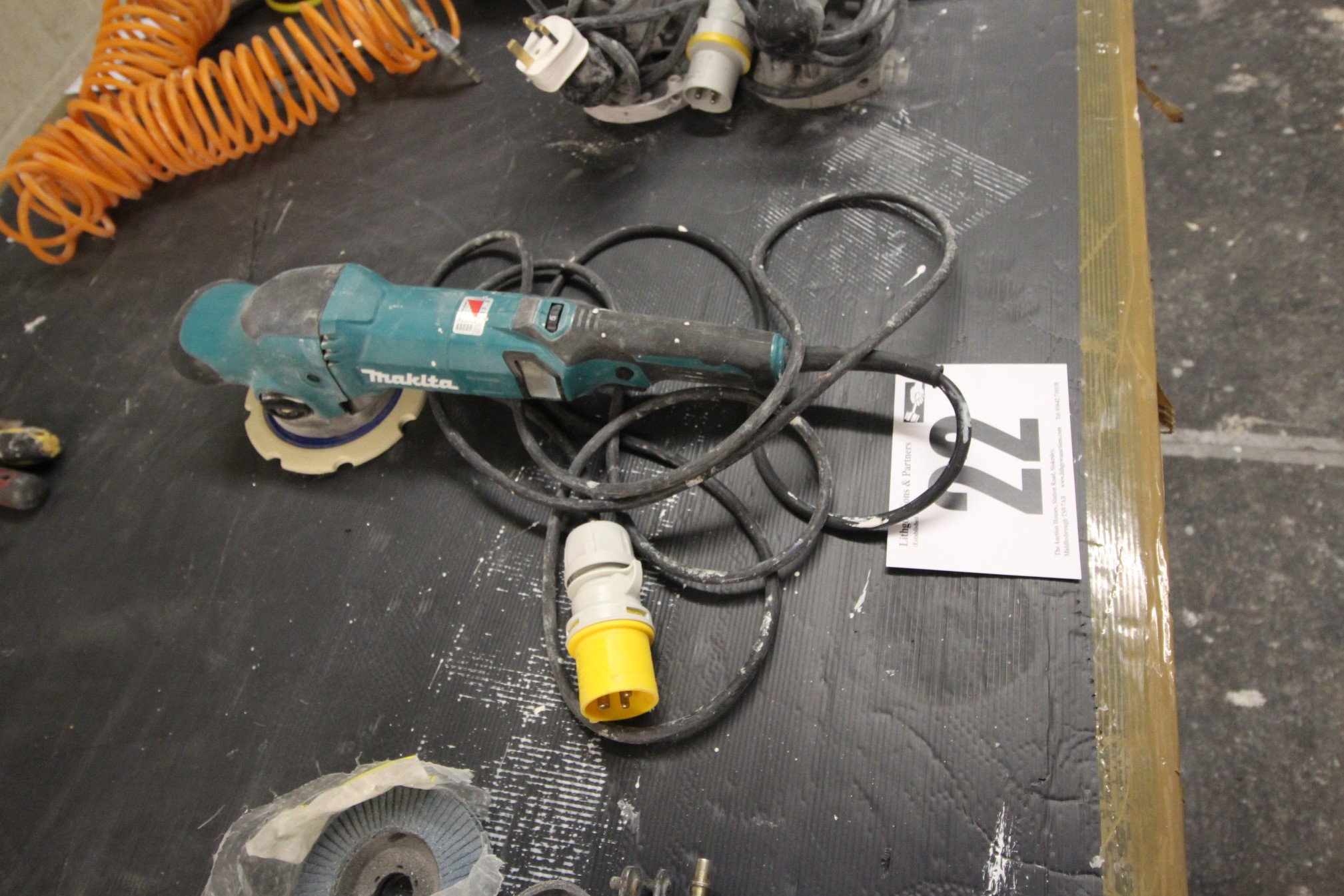 Lot 22 - 110v Polisher - £36