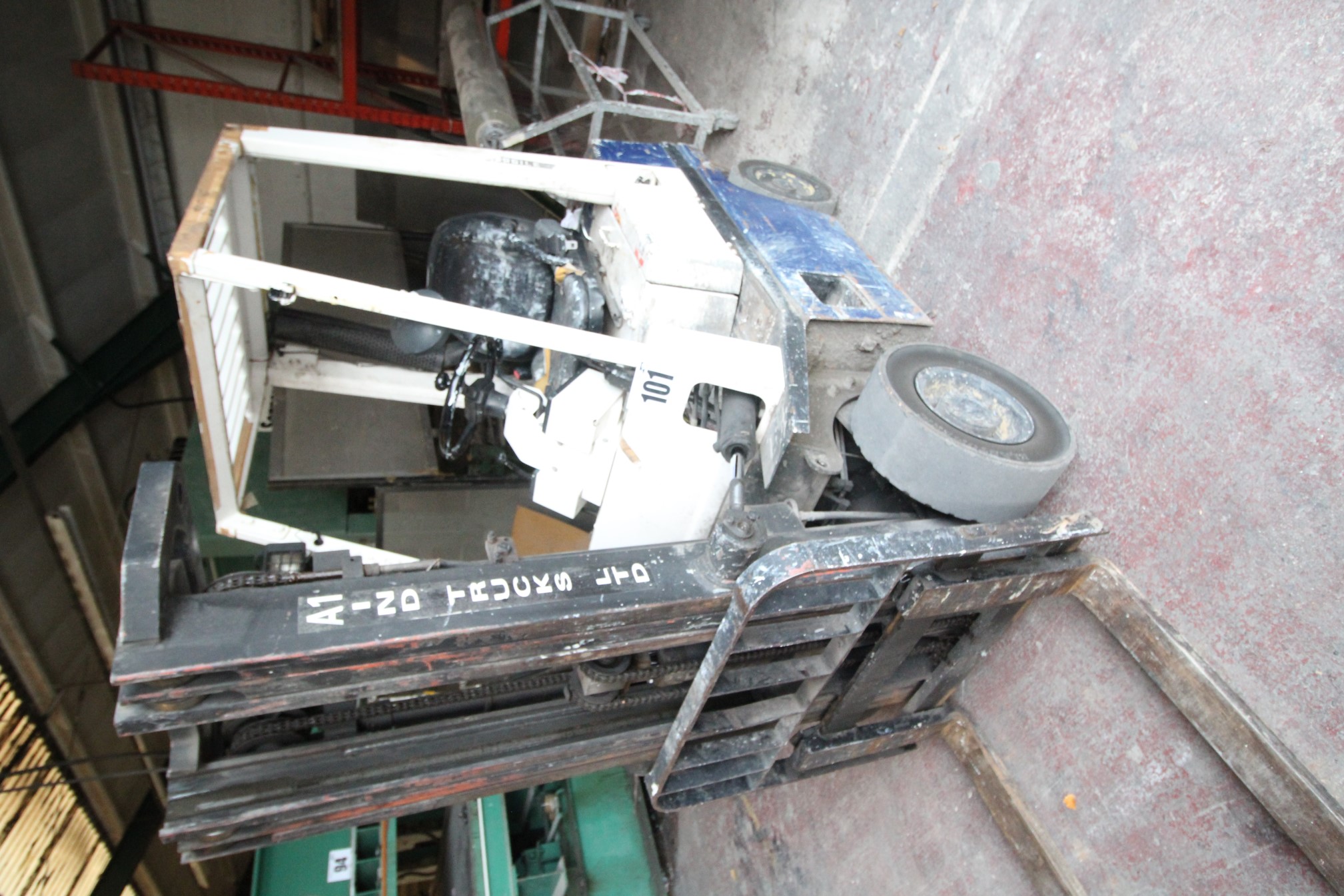 Lot 101 - Nissan 180 Diesel Forklift - £1,700
