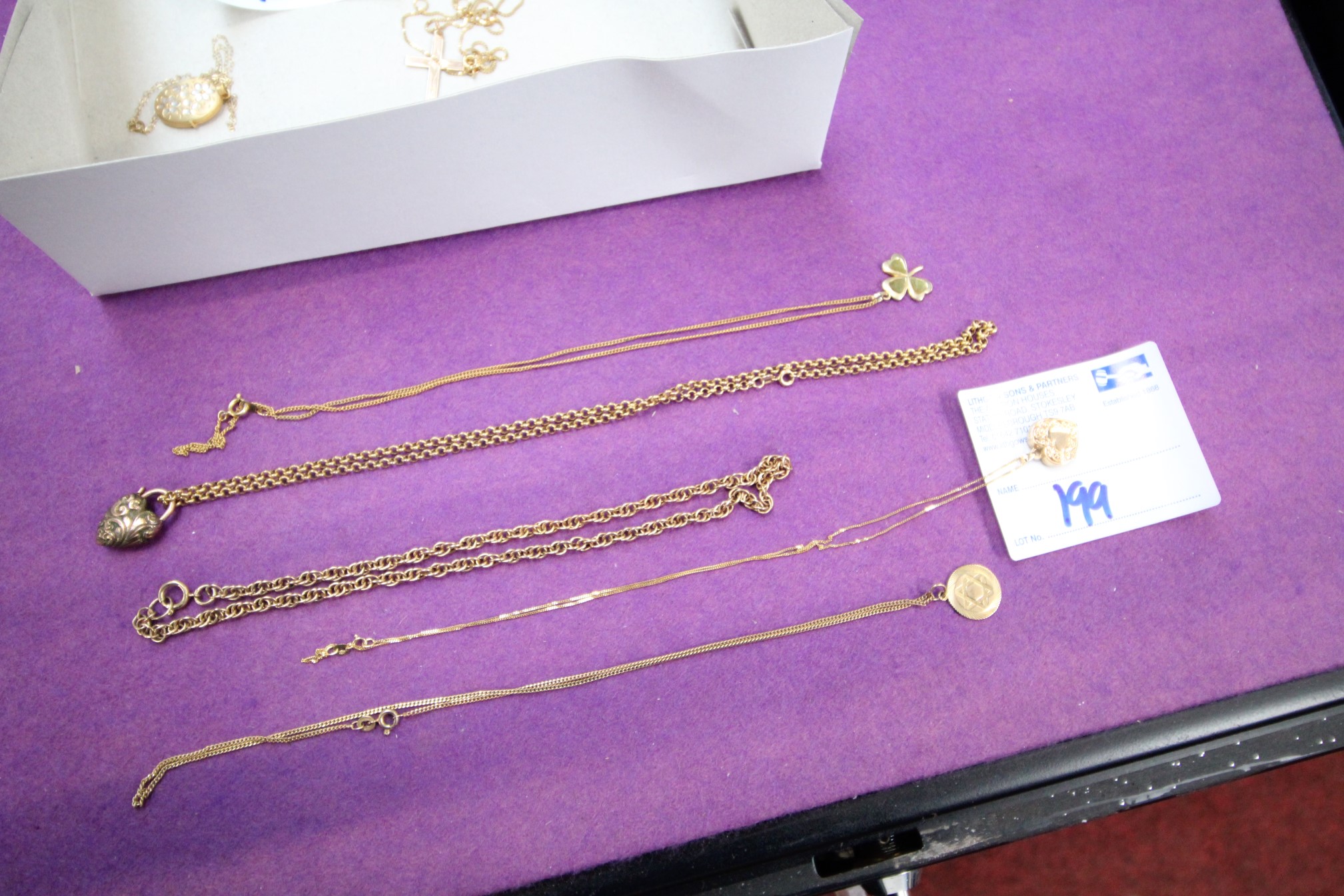 Lot 199 - 5x 9ct Gold Necklaces - £460