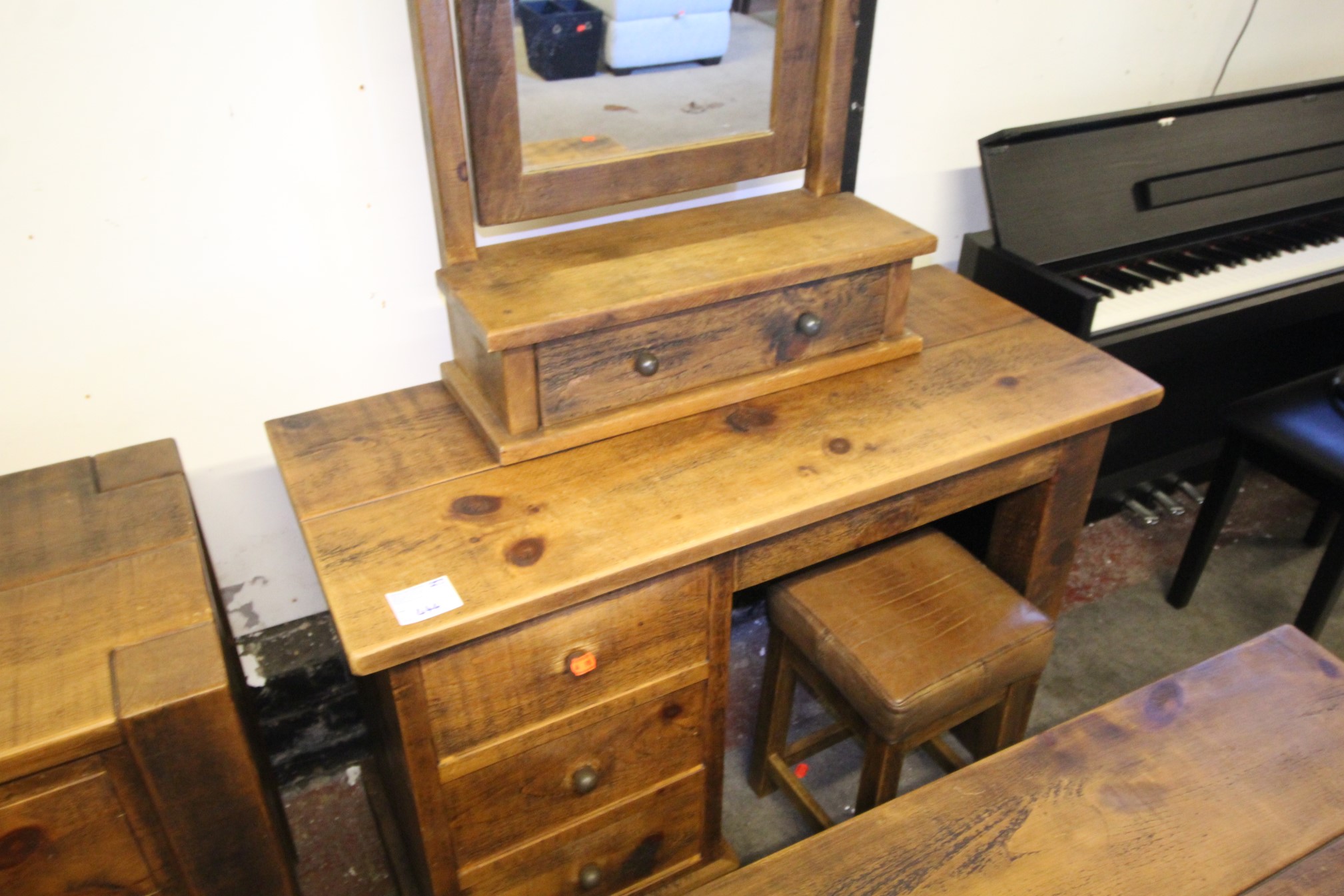 Lot 444 - Dressing Table - £55