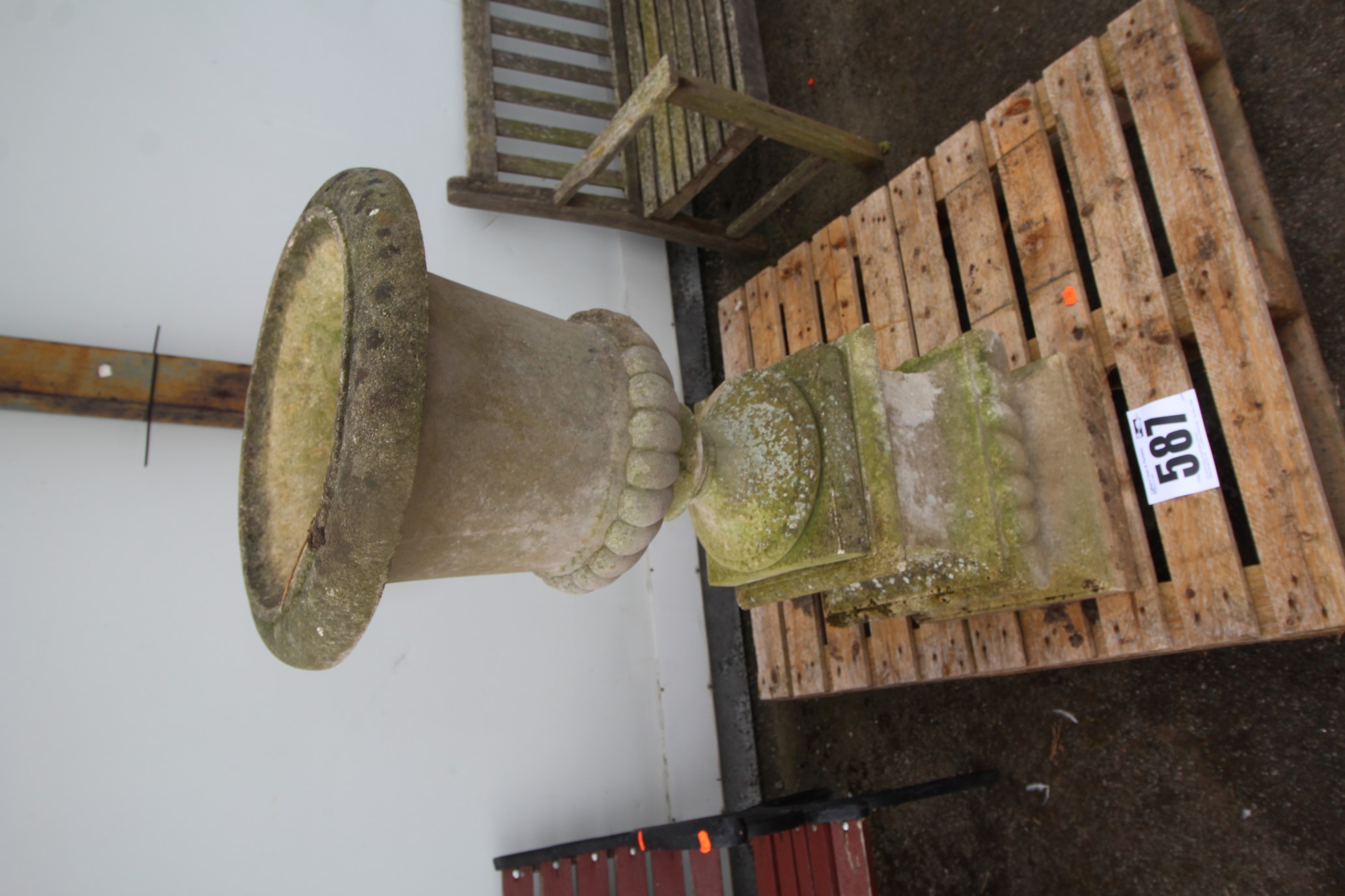 Lot 582 - Roman Style Urn - £55