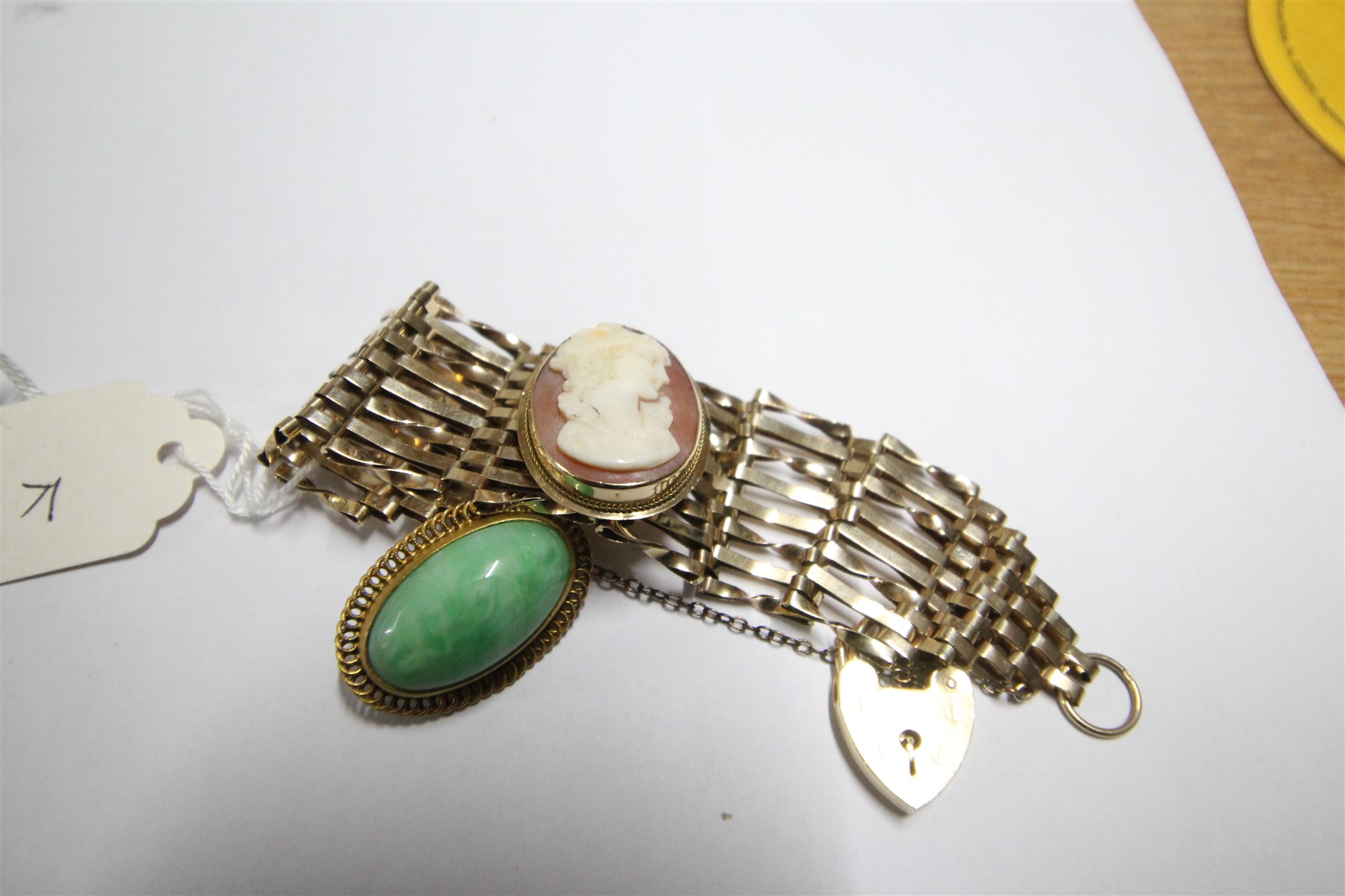 Lot 241 - Gold Bangle - £300
