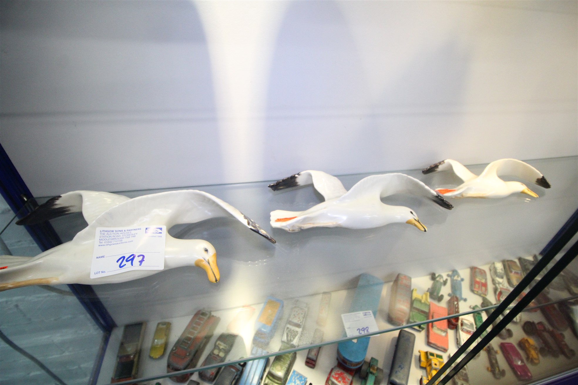 Lot 297 - 3x Beswick Gulls - £60